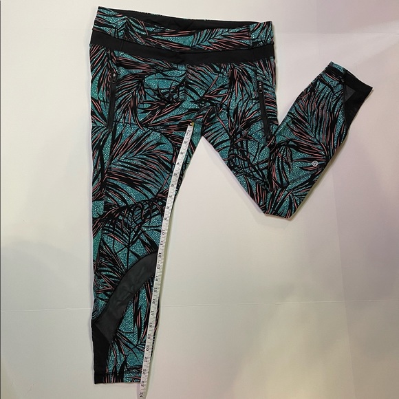 Lululemon Inspire Tight II
Palm Lace Tofino Teal Multi Size 10 - Picture 3 of 14